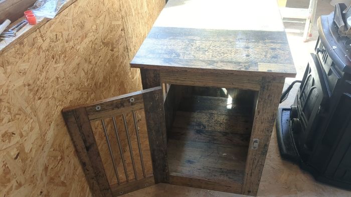 Dog crate