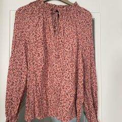 M&S   Pink floral blouse BNWT