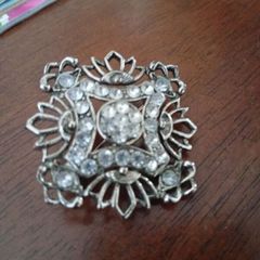 vintage brooch 1960s