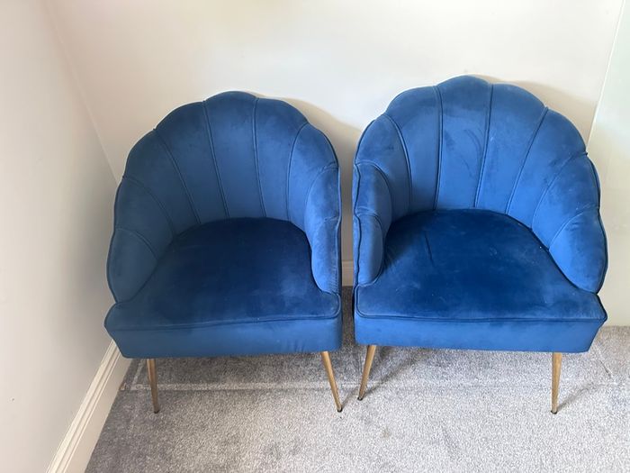 Shell chair