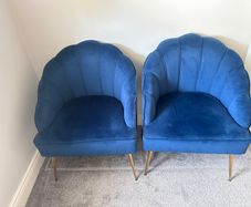 Shell chair