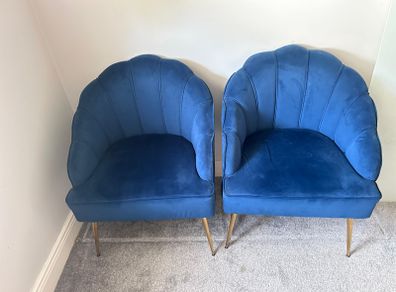 Shell chair