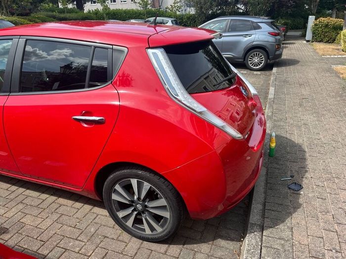 2017 Nissan Leaf 30KWH 5DR Auto 94,000km, FSH