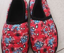 New.boy's slippers . Size 1/2