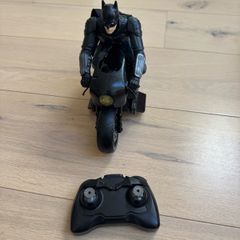 DC Comics, The Batman Batcycle RC with Batman Rider Action Figure