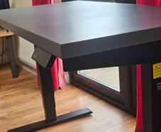 Electric gaming desk E07 for parts or repair
