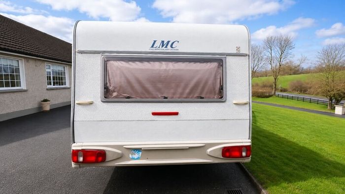 LMC Mnsterland Dominant 655D 6-Berth Twin Axle