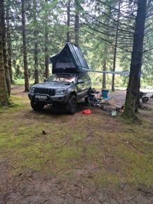 Wild land roof tent
