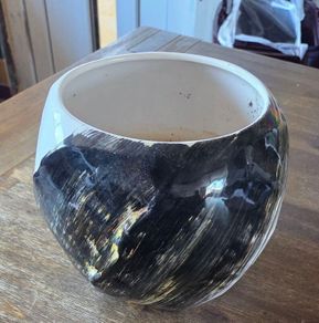 Flower pot