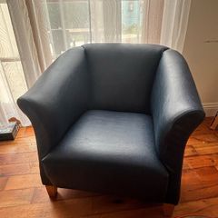 Free blue tub chair