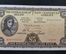 Ireland  1975  5 Pounds Lady Lavery Banknote