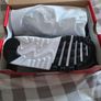 Nike kids UK Size 2/ EU 34 Easy On Runners Image 3