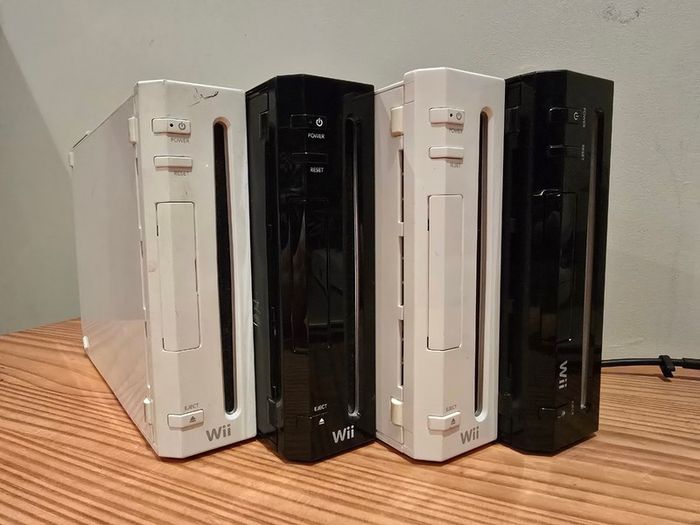 Nintendo Wii Console Bundle Multiple Consoles