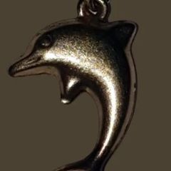 Pristine Vintage 9ct Gold Dolphin Charm / Pendant