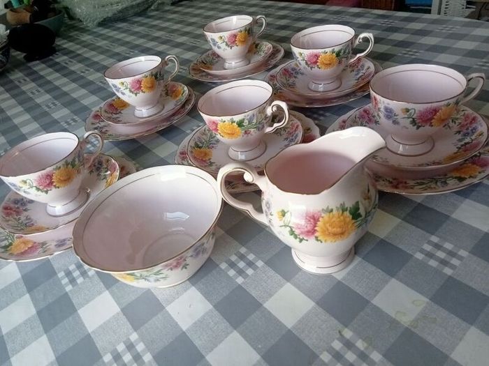 Very Rare Tuscan Fine Bone China  "September Song" Pink Tea Set
