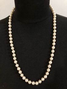 pearl necklace