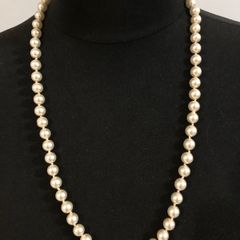 pearl necklace
