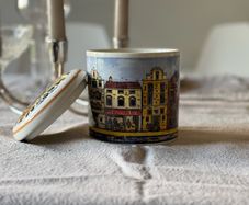 biscuit jar