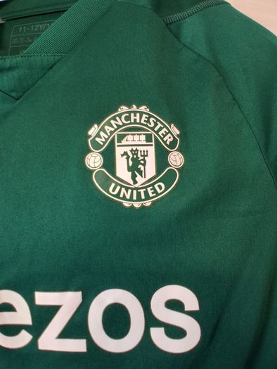 Manchester United Jersey.  Official Adidas Pre Match Warm Up Jersey. Boys Girls Age 11 To 12 Years. Collect In Dublin Or Receive Via Post.