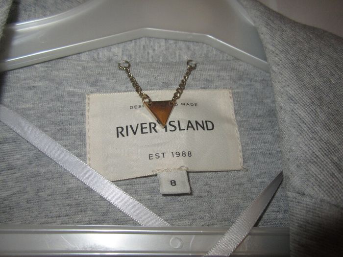 River island   size 8