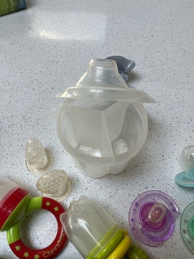 clevamama products /food pouches/food feeders / measuring powders