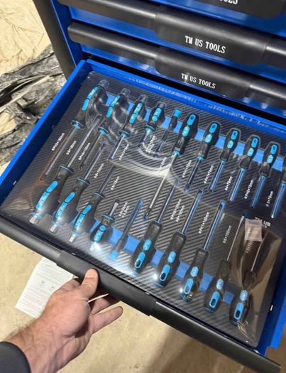 Brand New 13drawer Tool Chest Full Kf Tools