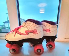 Size 1 Rollerskates