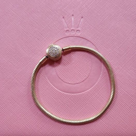 Pandora Moments sparkly crown snake bracelet