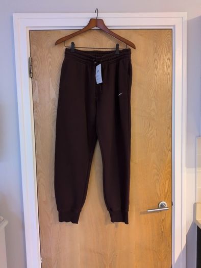 Nike Burgundy Tracksuit Bottoms.  S. M - 14.   B.N.W.T.