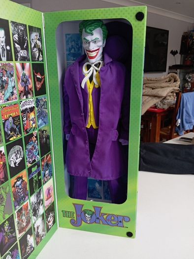 DC The joker (batman) 20inch figure with cloth coat and hat