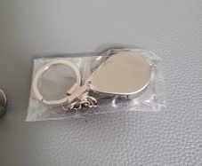 Loupes.