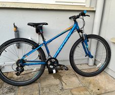 Halfords Carrera Valour Bike