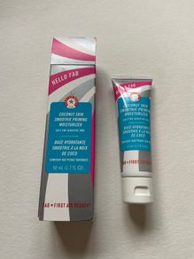 First aid beauty coconut skin priming moisturizer  50 ml