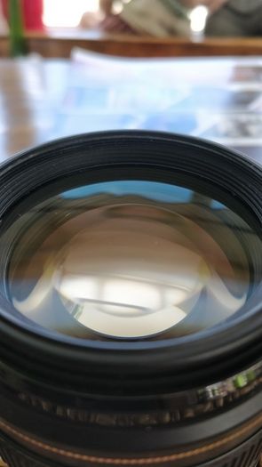 canon ef 85mm f/1.8 USM