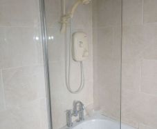 bath screen