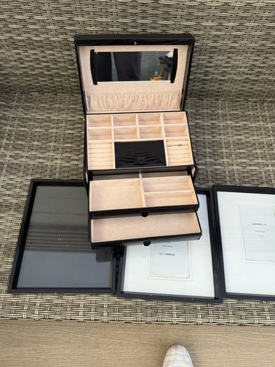 Frames and jewellery box