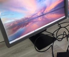 HP EliteDisplay E271i 68,6 cm (27'') LED Backlit Monitor