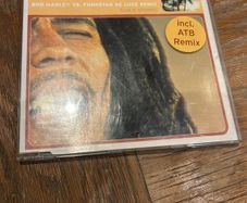 Bob Marley Vs. Funkstar De Luxe - Sun Is Shining (Remix)