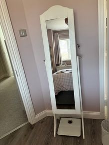 Mirror and Jewellery Storage Stand