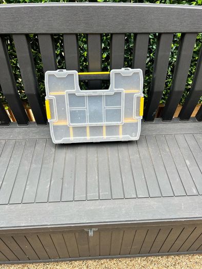 Screw box