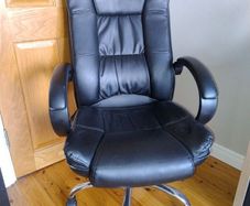 swivel chair (ideal for gaming)