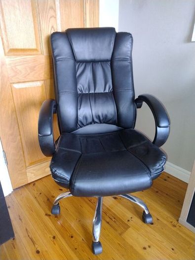 swivel chair (ideal for gaming)