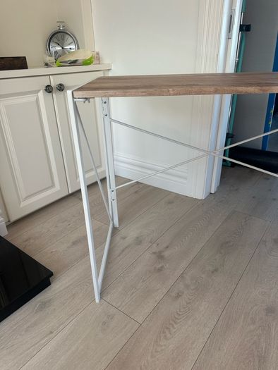 Fold up desk