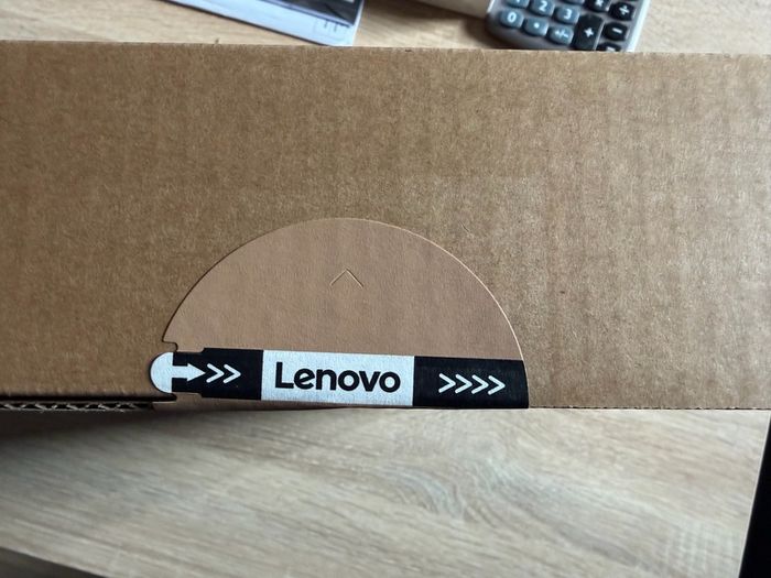 Lenovo IdealPad Slim 5 13Q8Y11 CPU Snapdragon X2 Plus 6 Core 16/512 SSD 13-inch OS Windows 11 Home Cloud Grey Brand New Sealed .