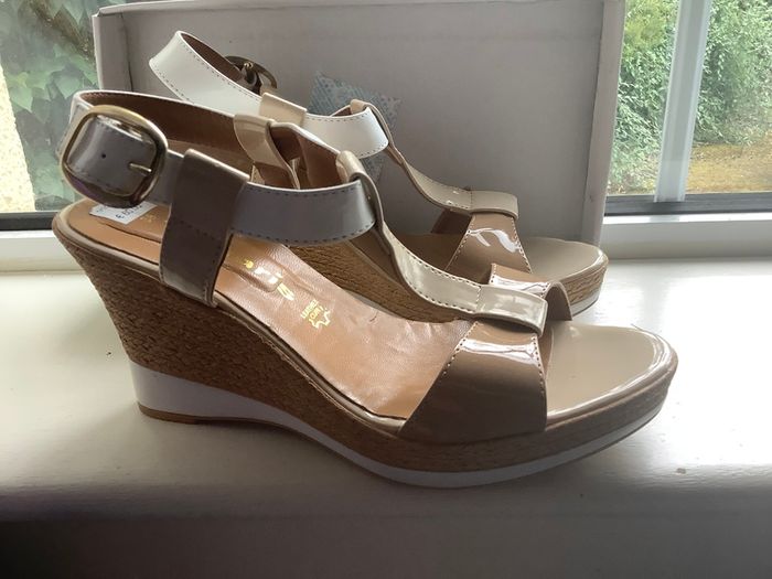 New Tamaris Wedges