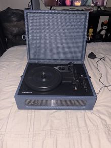 Crosley Voyager Turntable In Washed Blue [tech & Turntables]