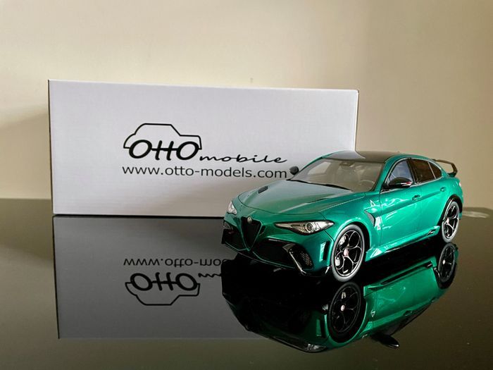 Alfa Romeo Giulia GTAm Green - Otto Ottomobile 1/18