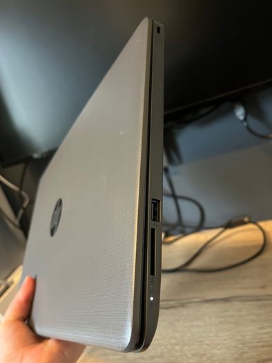 HP 250 G7 15.6 '' Laptop
