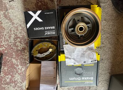 Renault Clio/Megane drums and shoes