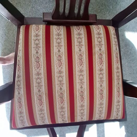 Hand carved Mahogany dinning table with 6 chairs